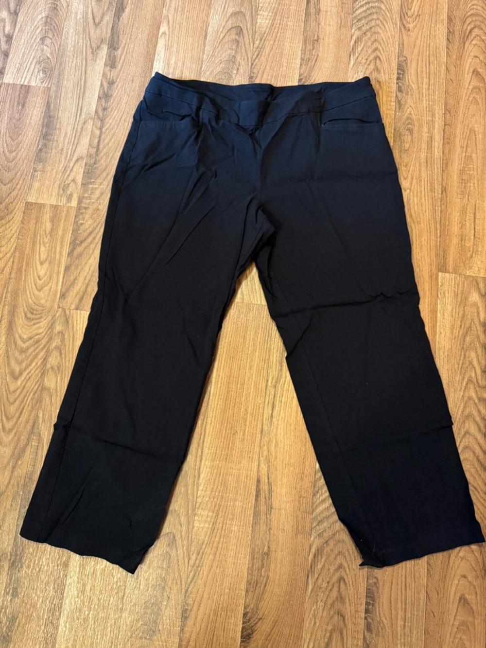 Time and Tru Black Cropped Pull-On Ankle Pants